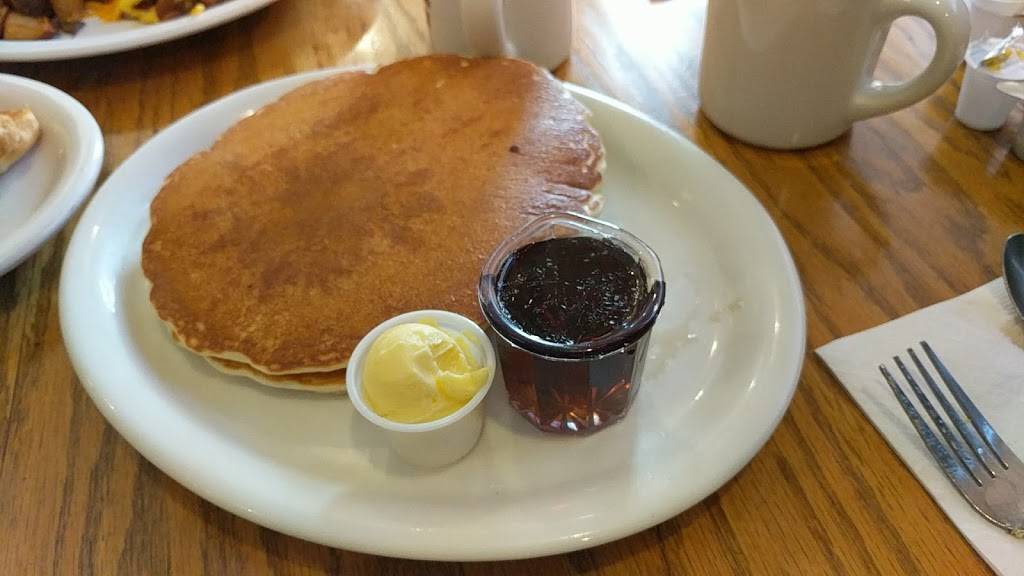 Toms | restaurant | 115 E College Ave #13, Lompoc, CA 93436, USA | 8057369996 OR +1 805-736-9996