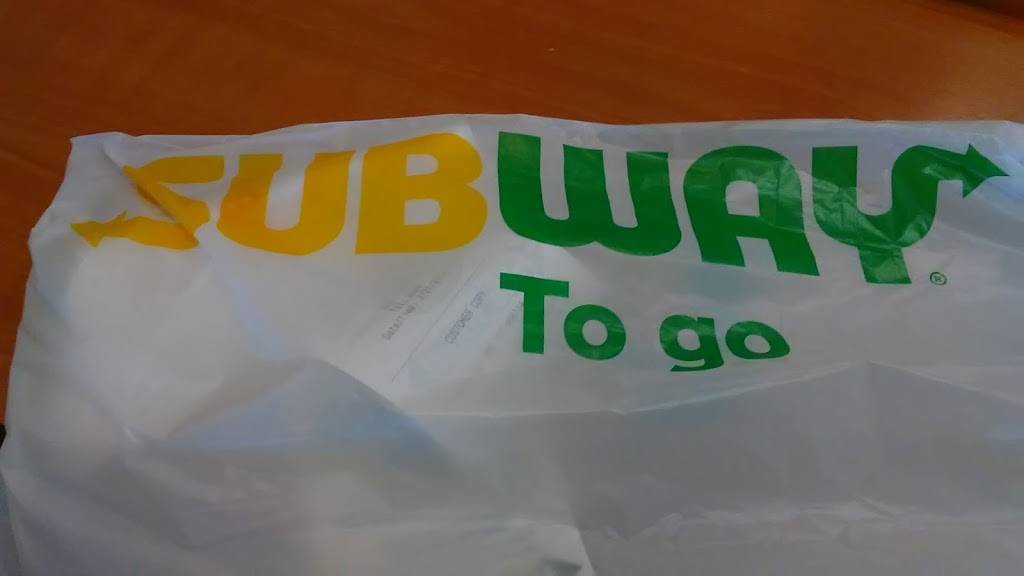 Subway | restaurant | 120 International Parkway Suite 114 Heathrow Square Shopping Ctr, Lake Mary, FL 32746, USA | 4073337778 OR +1 407-333-7778
