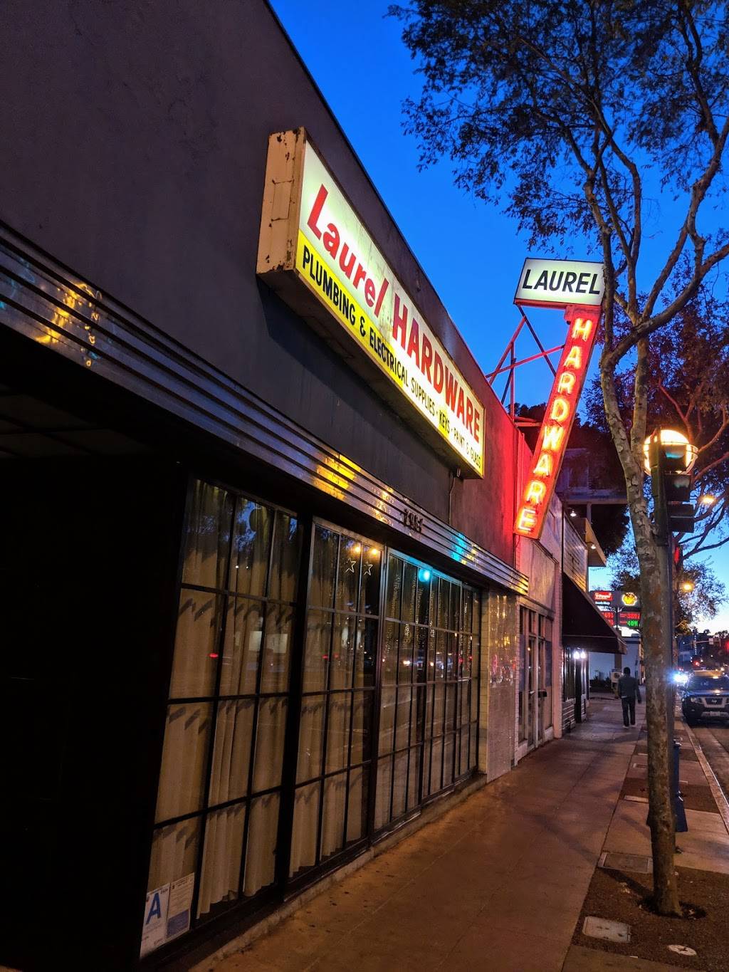 Laurel Hardware | restaurant | 7984 Santa Monica Blvd, West Hollywood, CA 90046, USA | 3236566070 OR +1 323-656-6070