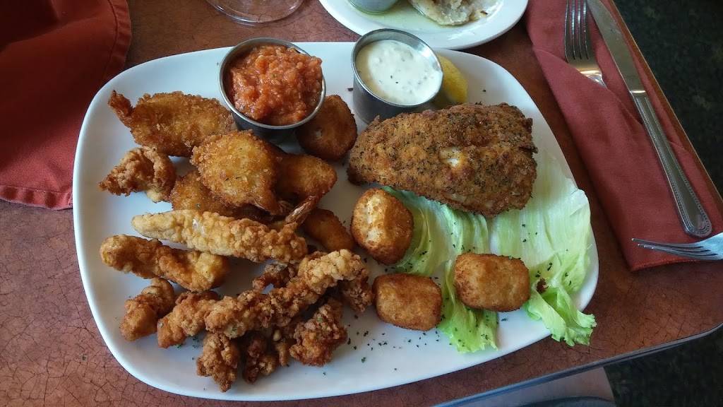 Canales Restaurant | restaurant | 156 W Utica St, Oswego, NY 13126, USA | 3153433540 OR +1 315-343-3540