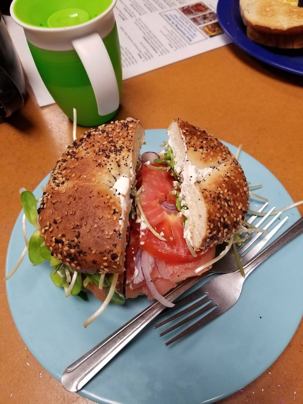 Little Lillys Island Deli | restaurant | 10700 Stringfellow Rd #20, Bokeelia, FL 33922, USA | 2392829264 OR +1 239-282-9264