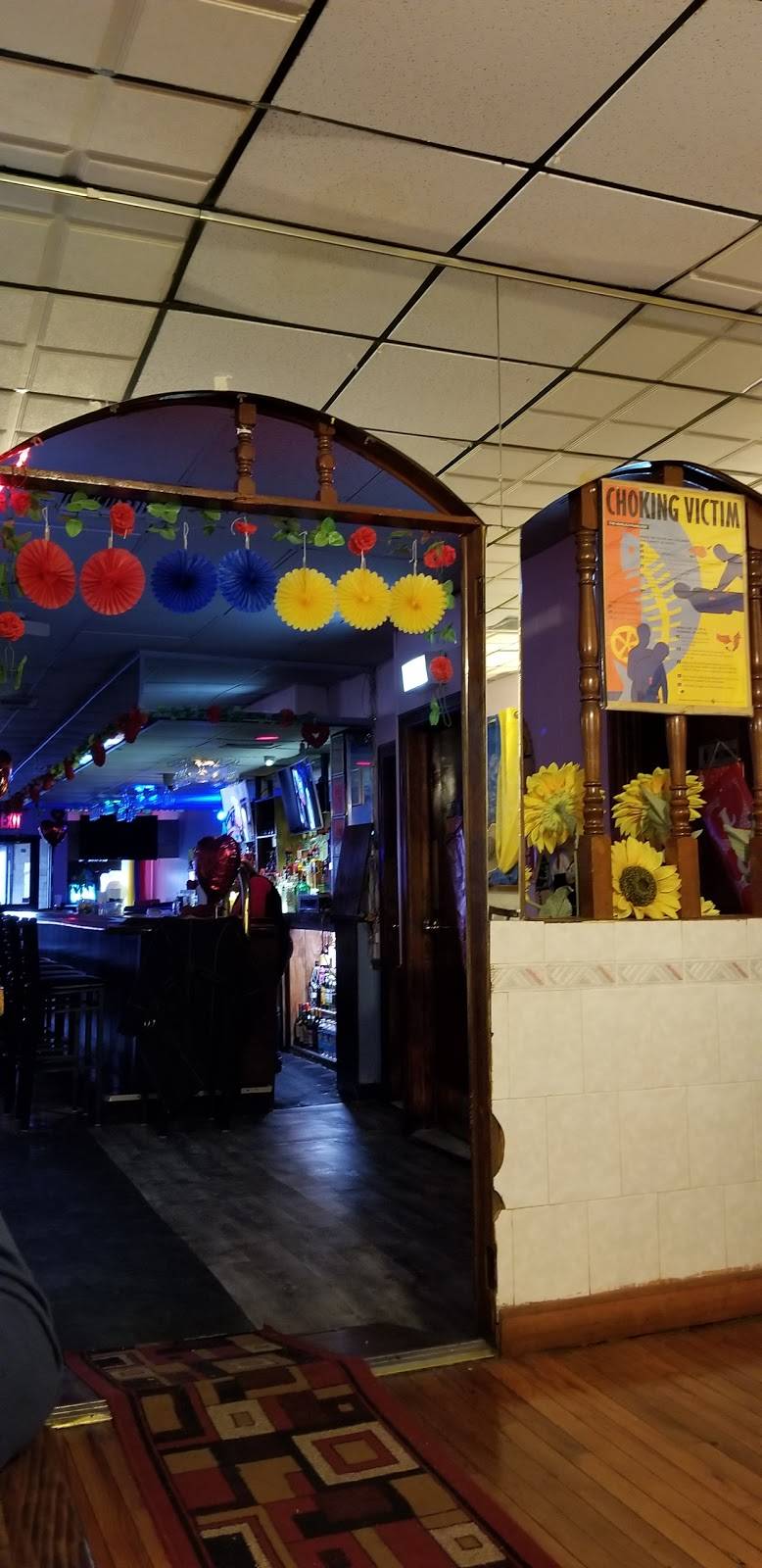 Las Camelias | restaurant | 1802 Westchester Ave, Bronx, NY 10472, USA | 7187941827 OR +1 718-794-1827