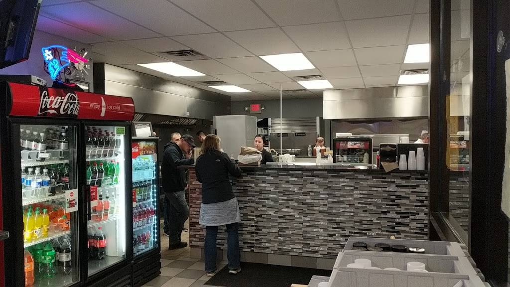 Leos T-Bird Pizza | restaurant | 366 Chandler St, Worcester, MA 01602, USA | 5088310411 OR +1 508-831-0411