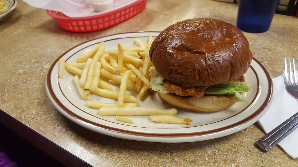 George Webb Restaurant | restaurant | 7105 S 76th St, Franklin, WI 53132, USA | 4144252664 OR +1 414-425-2664