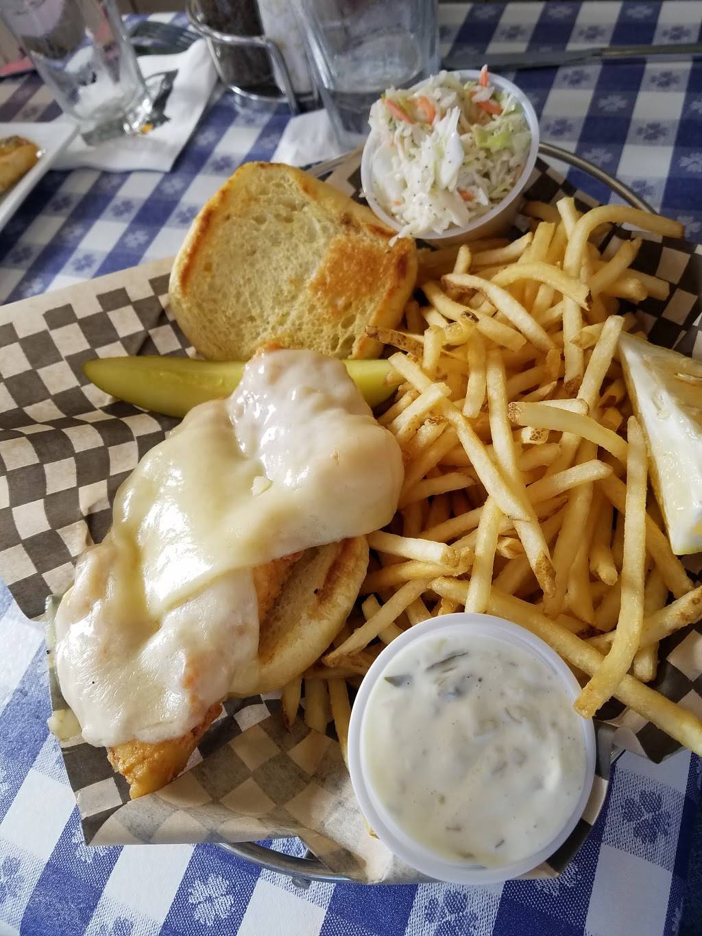 Black Cat Tavern | restaurant | 165 Ocean St, Hyannis, MA 02601, USA | 5087781233 OR +1 508-778-1233