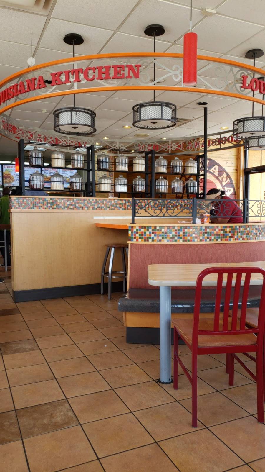 Popeyes Louisiana Kitchen | restaurant | 200 S Royal St, Jackson, TN 38301, USA | 7314225566 OR +1 731-422-5566