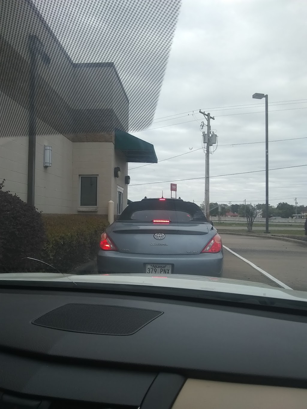 Starbucks | cafe | 2090 John Harden Dr, Jacksonville, AR 72076, USA | 5019820224 OR +1 501-982-0224