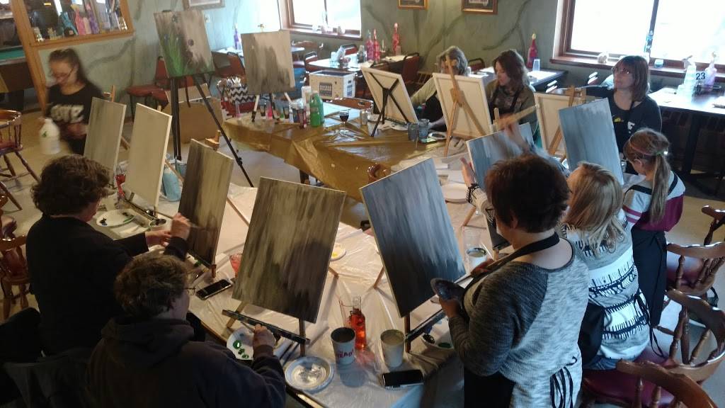 Bladers Dakota Inn | restaurant | W9501 County Road Jj, Wautoma, WI 54982, USA | 9207873227 OR +1 920-787-3227