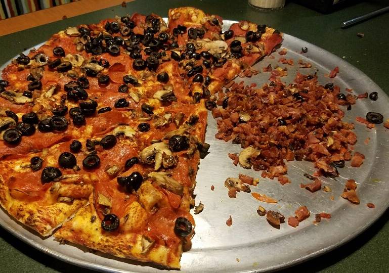 Round Table Pizza | meal delivery | 245 Mt Hermon Rd, Scotts Valley, CA 95066, USA | 8314385446 OR +1 831-438-5446