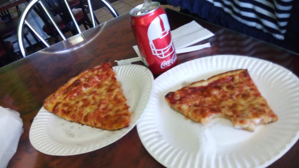 East Main Pizza | restaurant | 1175 E Main St, Bridgeport, CT 06608, USA | 2033360834 OR +1 203-336-0834