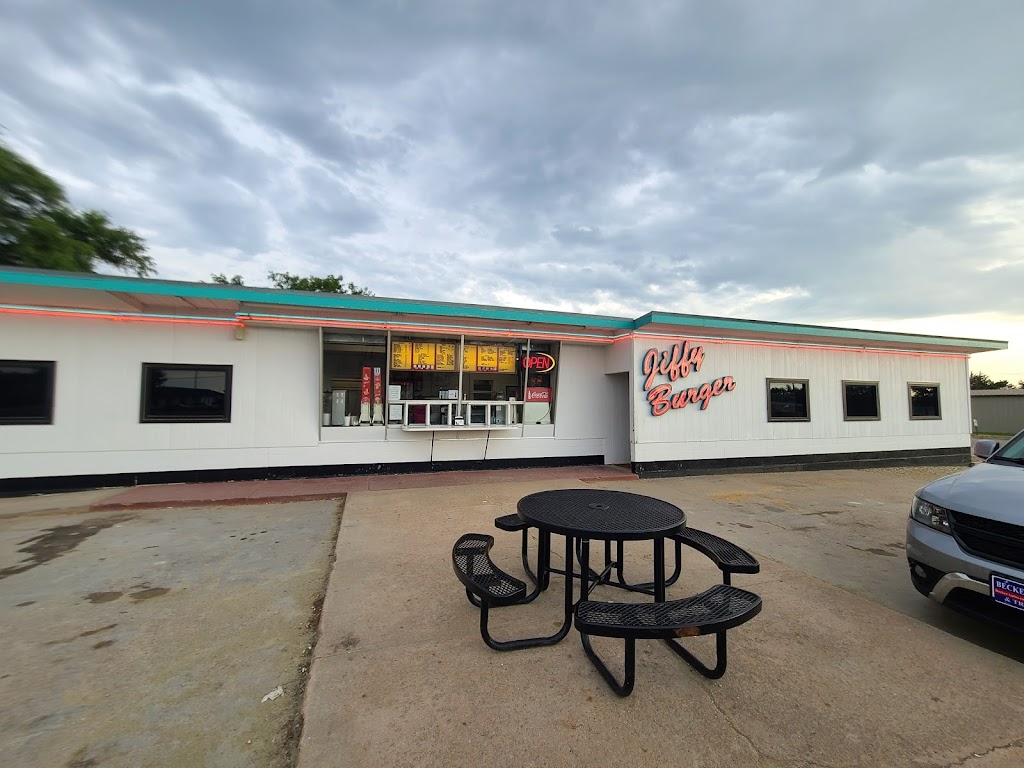 Jiffy Burger | restaurant | 815 US-36, Smith Center, KS 66967, USA | 7852826435 OR +1 785-282-6435