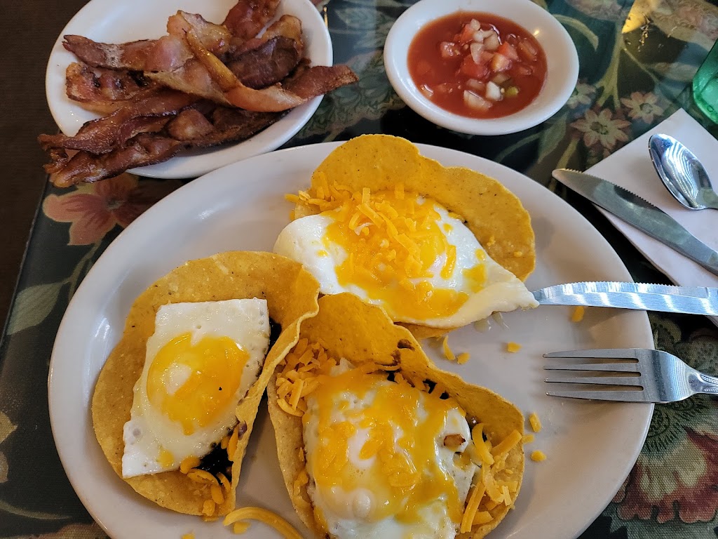 Apple Cup Cafe | restaurant | 804 E Woodin Ave, Chelan, WA 98816, USA | 5096822933 OR +1 509-682-2933