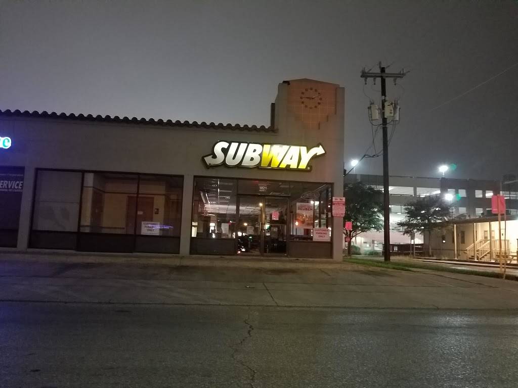 Subway | restaurant | 1621 N Main Ave Suite 1 Arcadia Main Shopping Ctr, San Antonio, TX 78212, USA | 2102277827 OR +1 210-227-7827