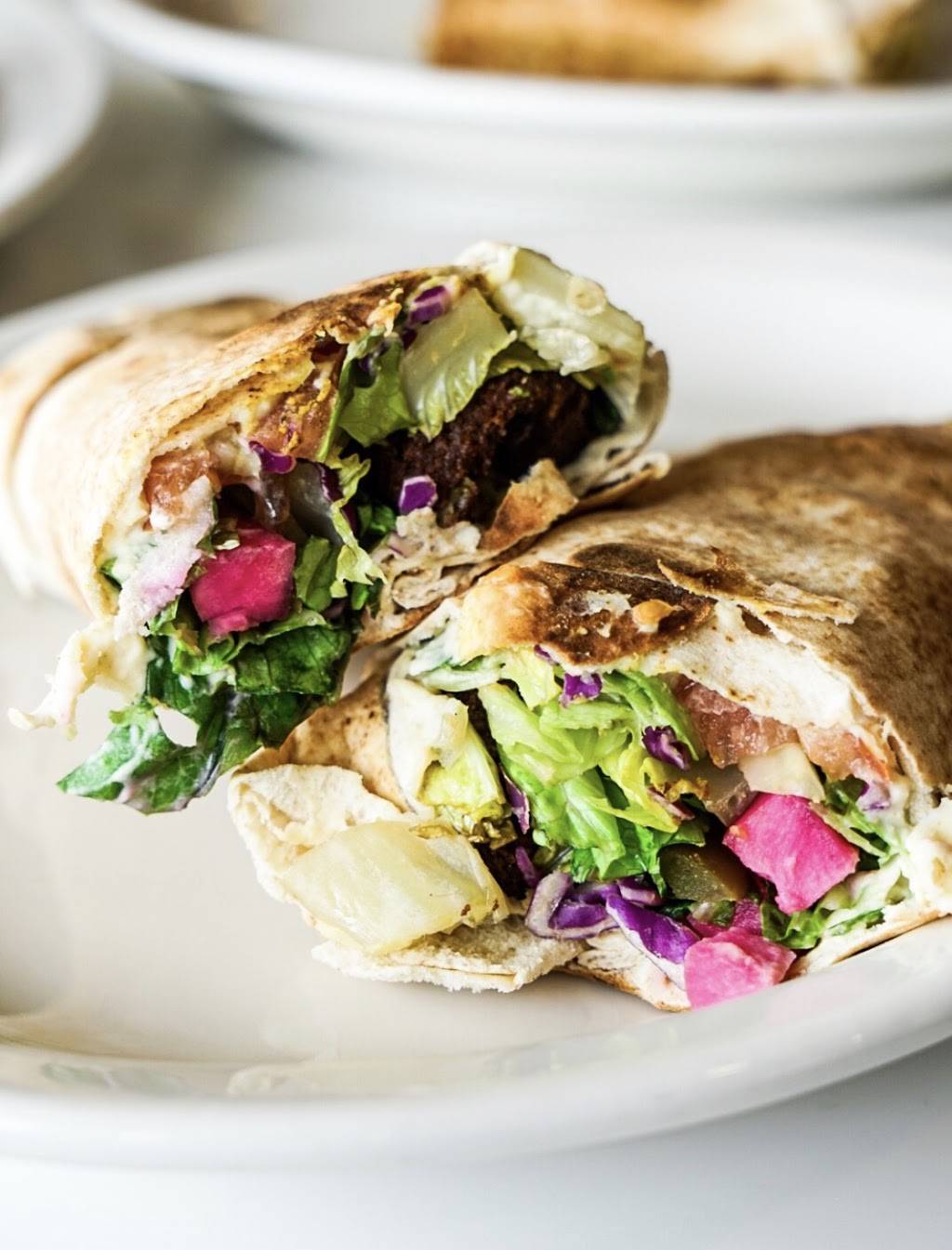 Aladdins Eatery Bainbridge | restaurant | 16725 Chillicothe Rd, Chagrin Falls, OH 44023, USA | 4407080088 OR +1 440-708-0088