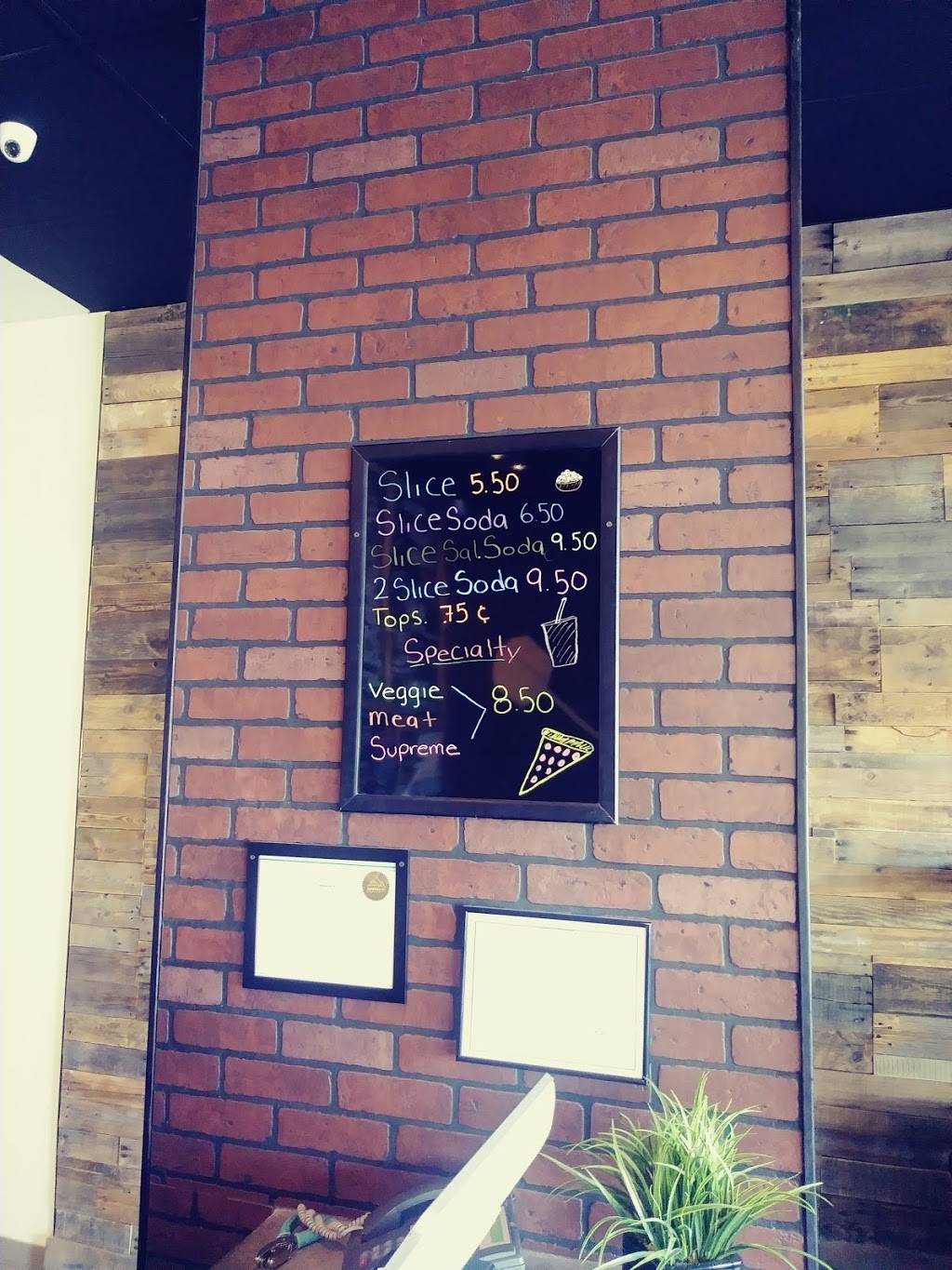 Twin Peaks Pizzeria | meal delivery | 7575 W Twin Peaks Rd, Tucson, AZ 85743, USA | 5207440411 OR +1 520-744-0411