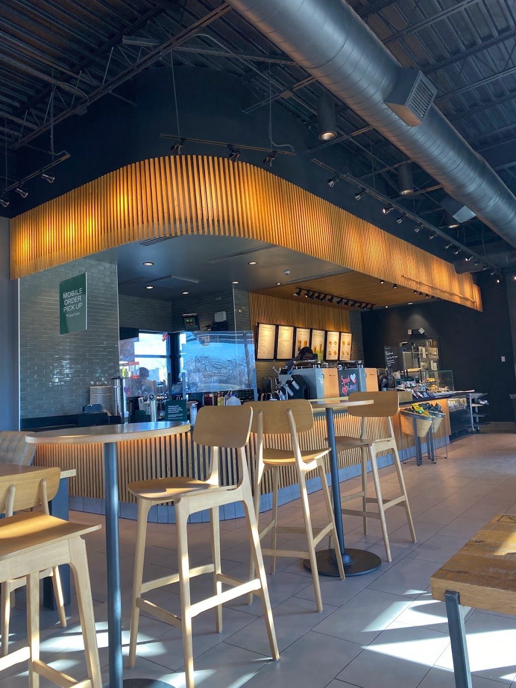 Starbucks | cafe | 4415 E 21st St N, Wichita, KS 67208, USA | 3166483641 OR +1 316-648-3641