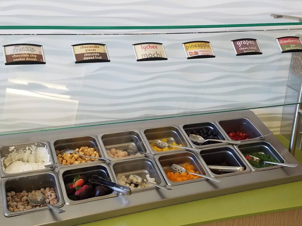 Menchies Frozen Yogurt | restaurant | 110 General Stilwell Dr Suite104, Marina, CA 93933, USA | 8313240236 OR +1 831-324-0236