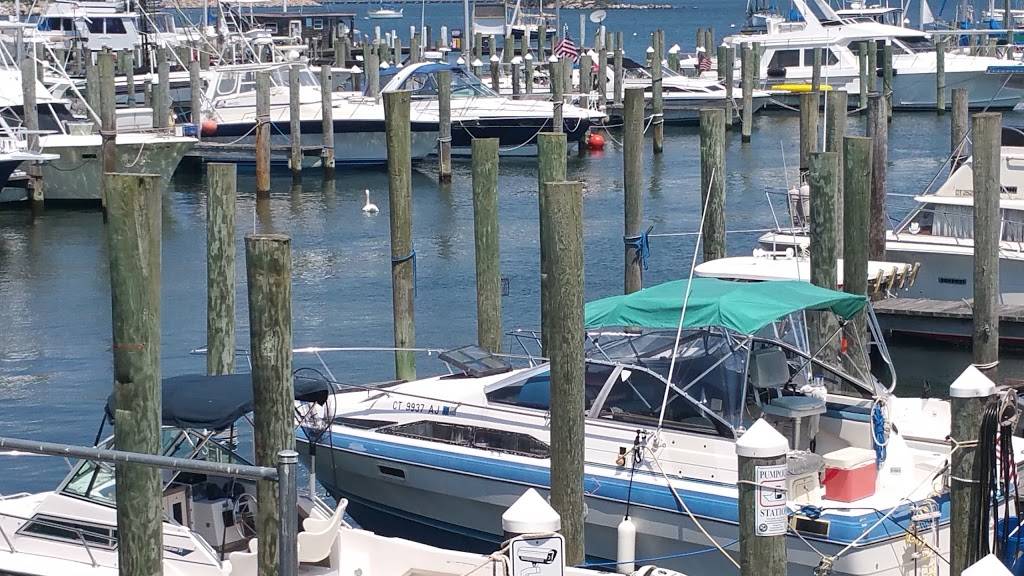 Freds Shanty Restaurant | restaurant | 272 Pequot Ave, New London, CT 06320, USA | 8604471301 OR +1 860-447-1301