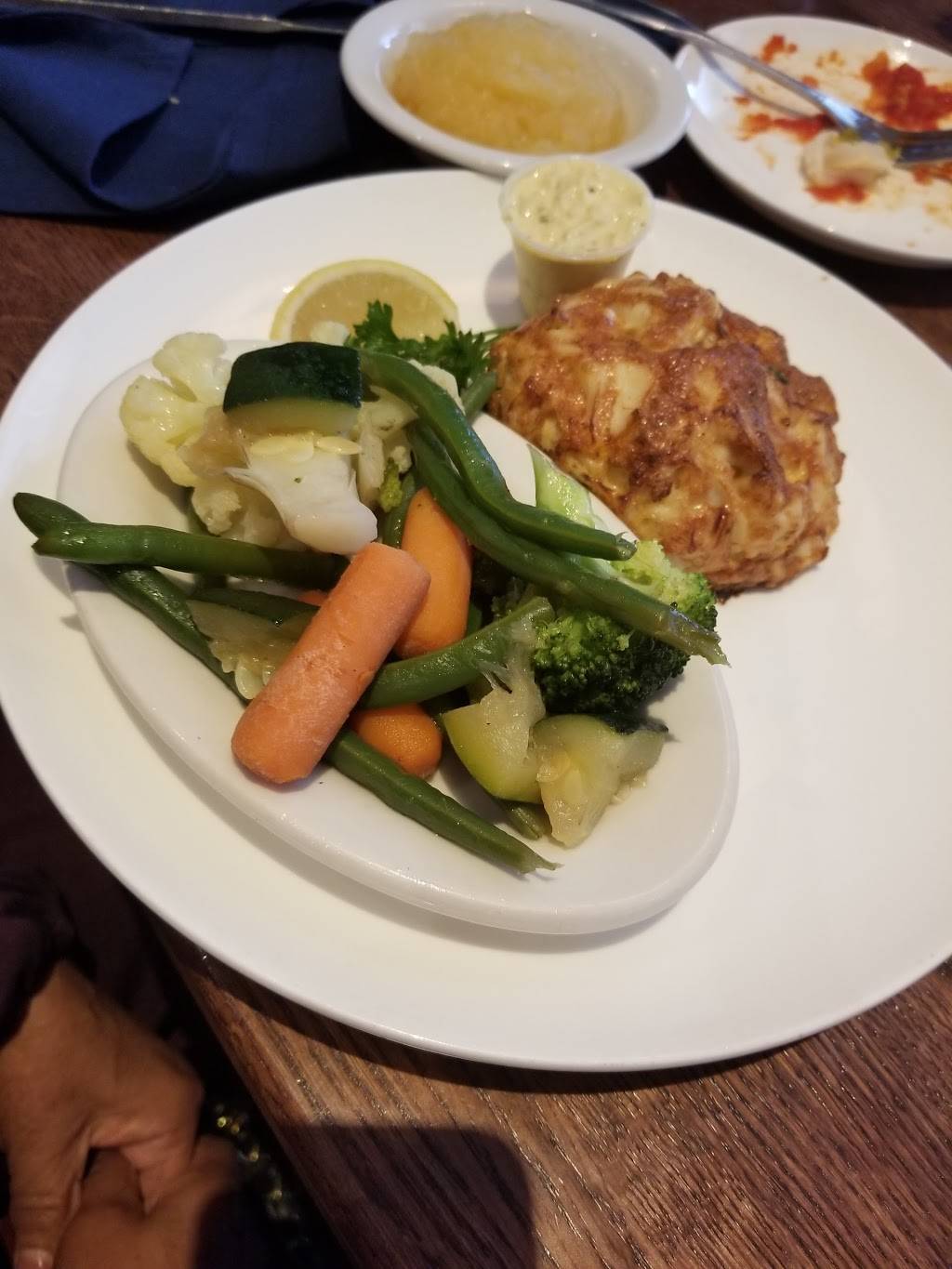 Pappas Restaurant and Sports Bar | restaurant | 550 Cranbrook Rd, Cockeysville, MD 21030, USA | 4106660030 OR +1 410-666-0030