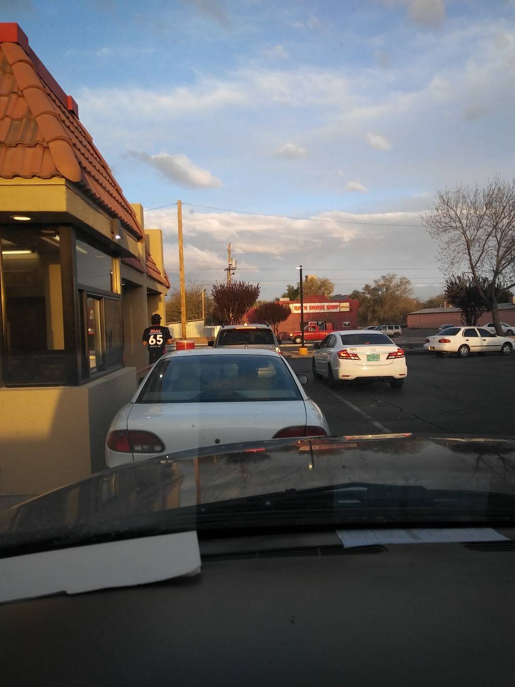 Blakes Lotaburger | restaurant | 3201 Isleta Blvd SW, Albuquerque, NM 87105, USA | 5058771091 OR +1 505-877-1091