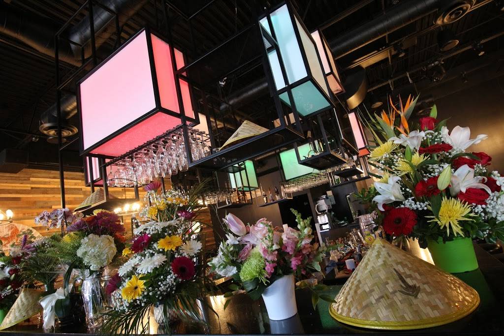 Maison Kim Thoa | restaurant | 1088 Rue Desserte O, Laval, QC H7X 4C9, Canada | 5145163332 OR +1 514-516-3332