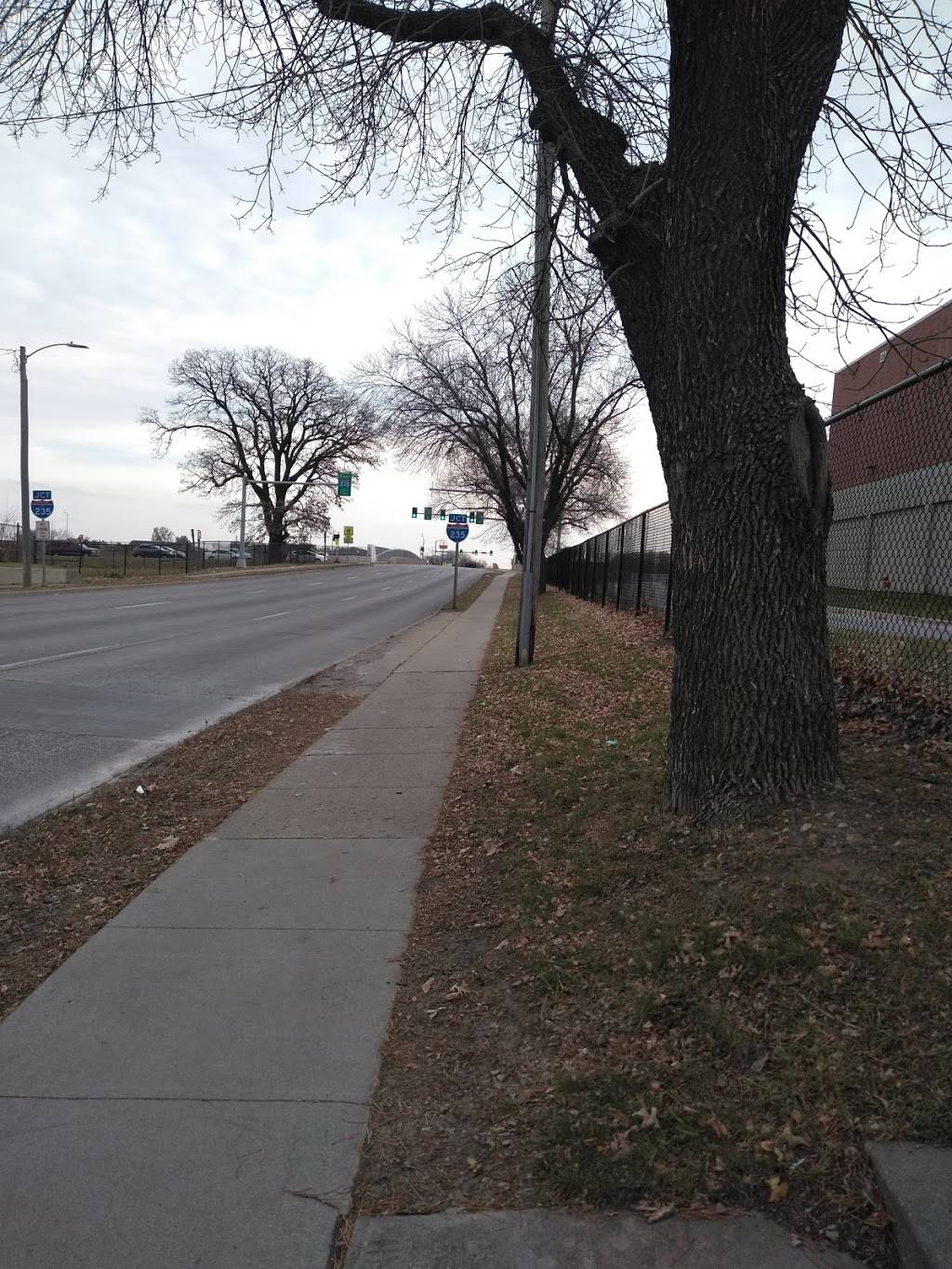 Taco La Papa | restaurant | 1111 E 14th St, Des Moines, IA 50316, USA | 5157102582 OR +1 515-710-2582