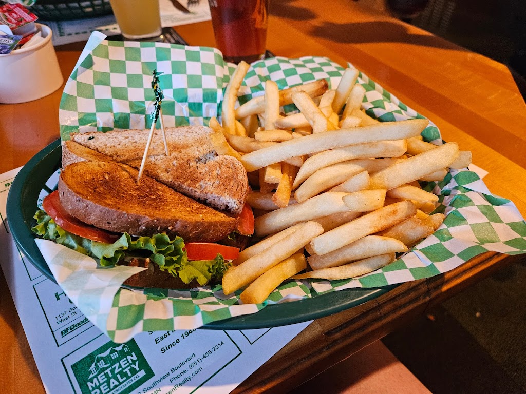 Gallaghers Bar | restaurant | 888 Ohio St, West St Paul, MN 55118, USA | 6514558150 OR +1 651-455-8150