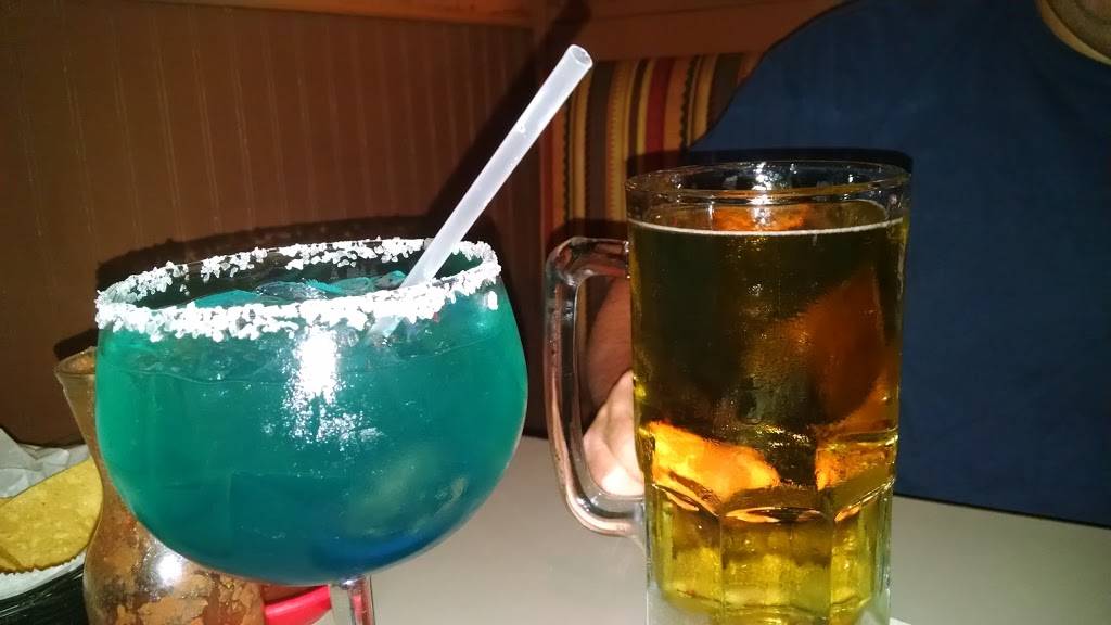 Salsas Mexican Cafe | restaurant | 11787-, 11789 H G Trueman Rd, Lusby, MD 20657, USA | 4103266900 OR +1 410-326-6900