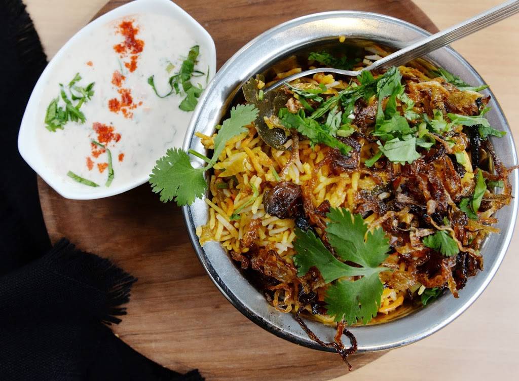 Chillies Indian Restaurant | restaurant | 1581 Greenbank Rd, Nepean, ON K2J 4Y6, Canada | 6138439559 OR +1 613-843-9559