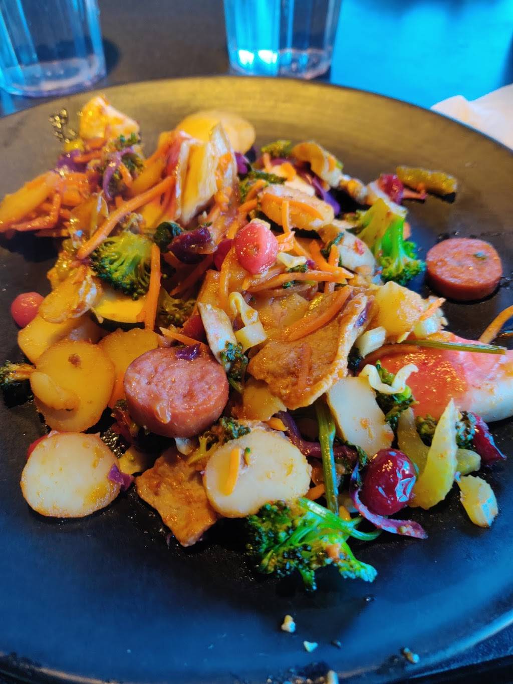 HuHot Mongolian Grill | restaurant | 4530 Rib Mountain Dr, Wausau, WI 54401, USA | 7152985517 OR +1 715-298-5517