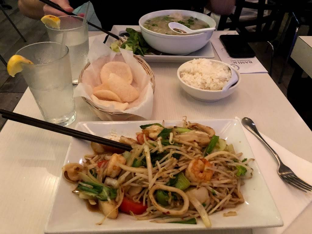 Basilic Vietnamese Grill | restaurant | 14734 Biscayne Blvd, North Miami Beach, FL 33181, USA | 3059440577 OR +1 305-944-0577