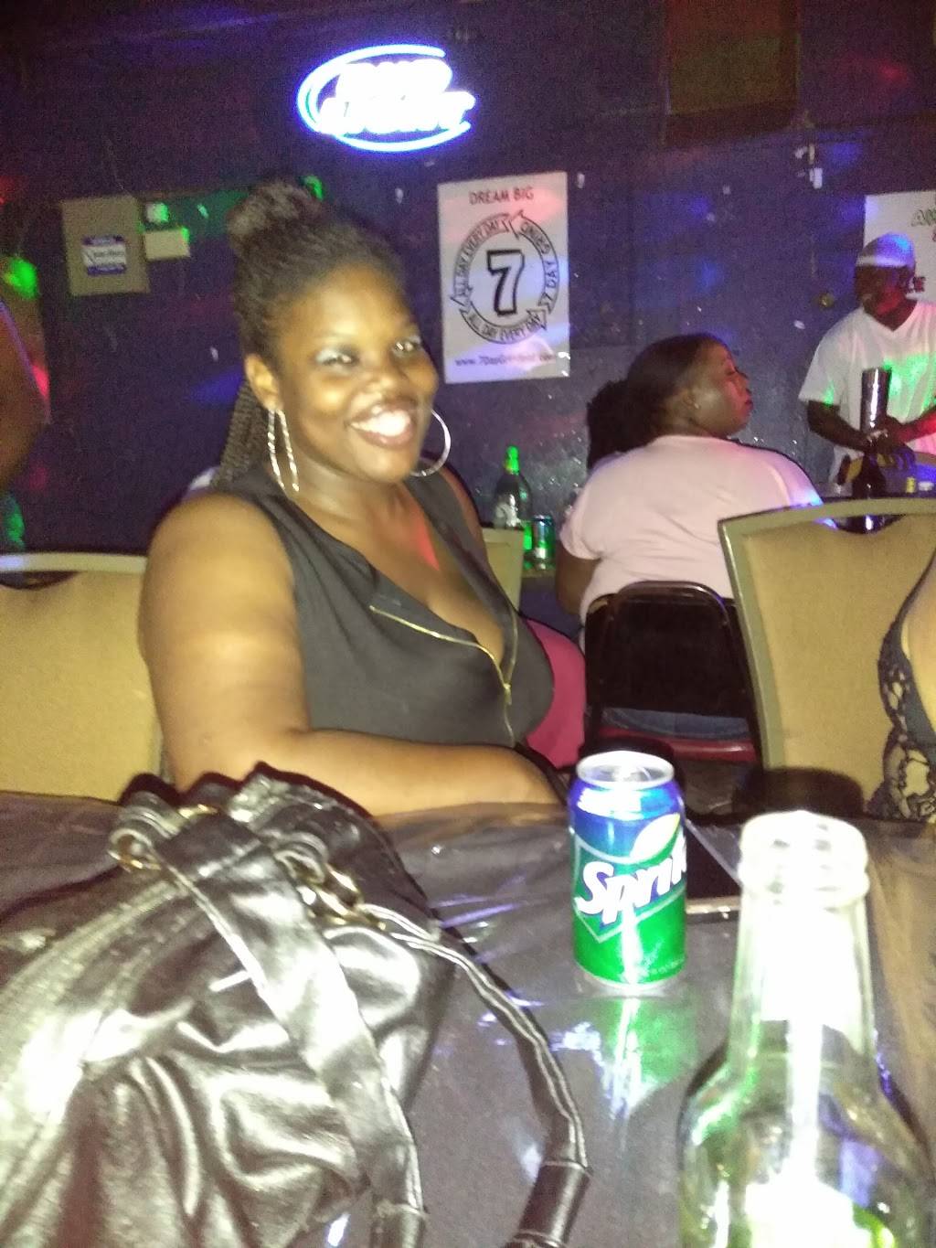 Playmates Diner/Event center | night club | 5004 Hohen Ave, Dallas, TX 75215, USA | 9033057468 OR +1 903-305-7468