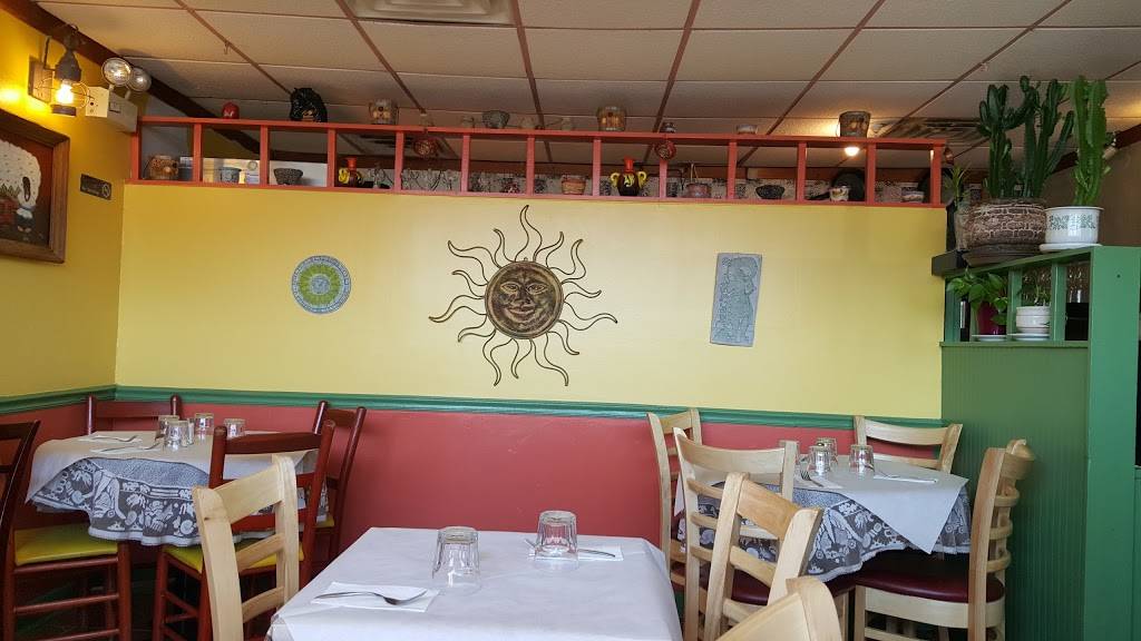 Wholly Frijoles | restaurant | 3908 W Touhy Ave, Lincolnwood, IL 60712, USA | 8473299810 OR +1 847-329-9810