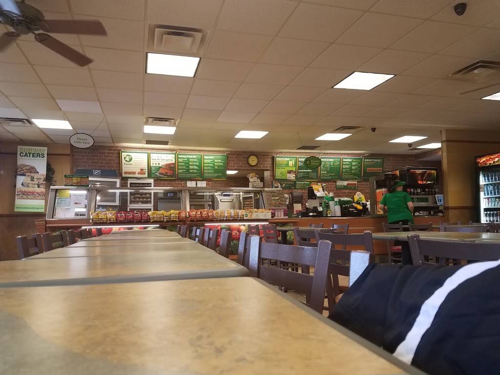 Subway | restaurant | 900 S Pleasantview Dr, Tuscola, IL 61953, USA | 2172535050 OR +1 217-253-5050
