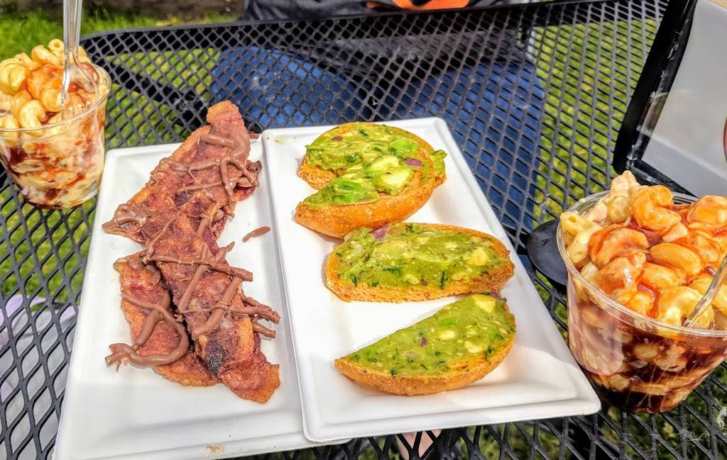 Sparks BBQ, Traverse City | restaurant | 201 E Front St, Traverse City, MI 49684, USA | 2316337800 OR +1 231-633-7800