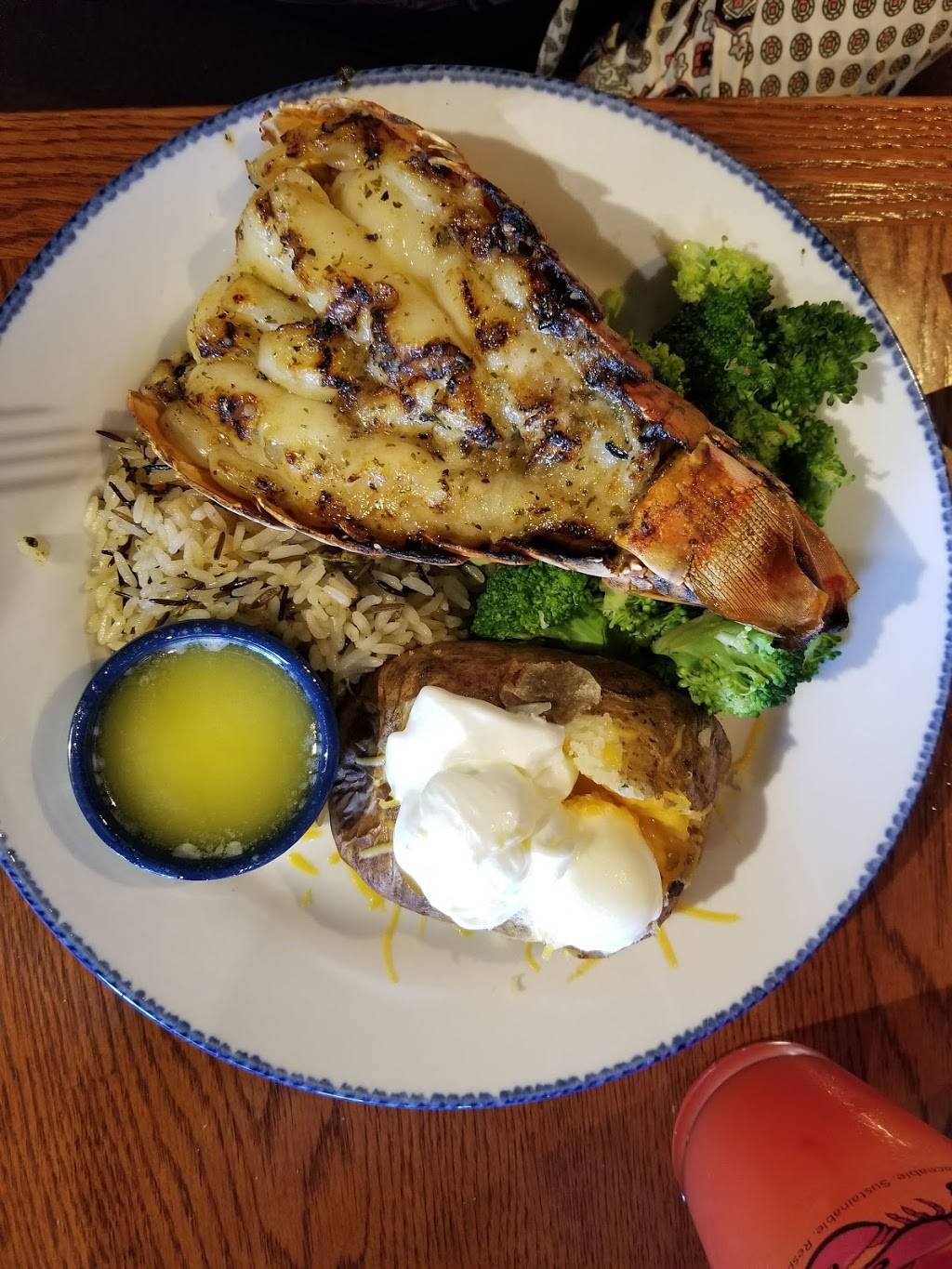 Red Lobster | restaurant | 3552 E Colonial Dr, Orlando, FL 32803, USA | 4078963657 OR +1 407-896-3657