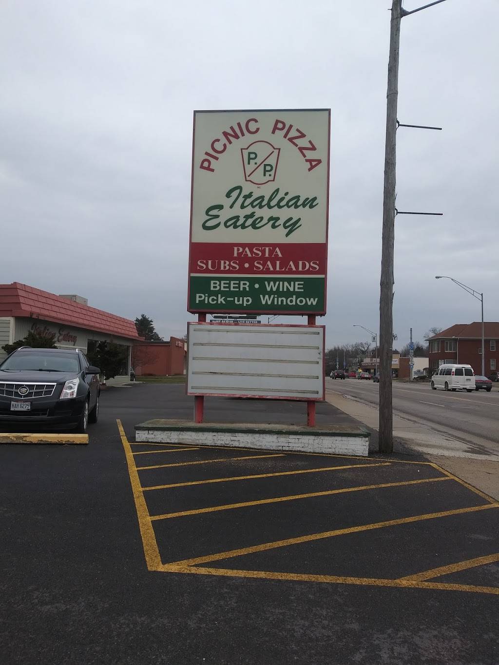 Dairy Queen Store | restaurant | 1270 Maple Ave, Zanesville, OH 43701, USA | 7404525680 OR +1 740-452-5680