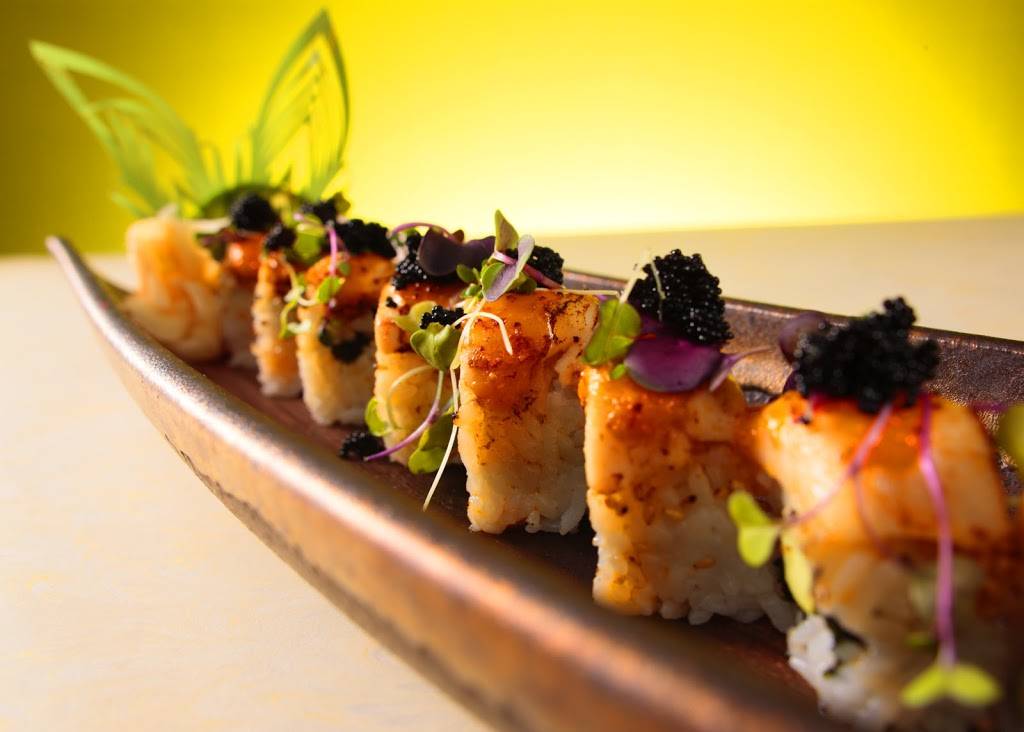 Macku Sushi | restaurant | 2239 N Clybourn Ave, Chicago, IL 60614, USA | 7738808012 OR +1 773-880-8012