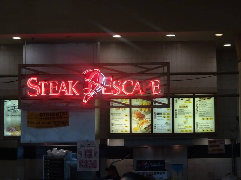 Steak Escape | restaurant | 213 E Towne Mall, Madison, WI 53704, USA | 6084454085 OR +1 608-445-4085
