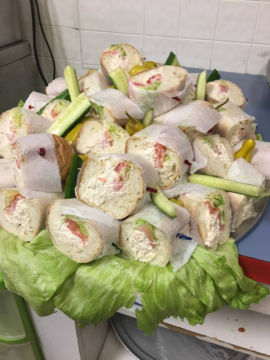 Saras Pizza Palace | restaurant | 424 N Franklin St #3, Holbrook, MA 02343, USA | 7819630351 OR +1 781-963-0351