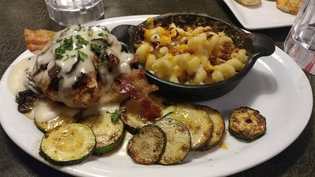 Ruby Tuesday | restaurant | 2650 MacDade Boulevard, Holmes, PA 19043, USA | 6105833791 OR +1 610-583-3791