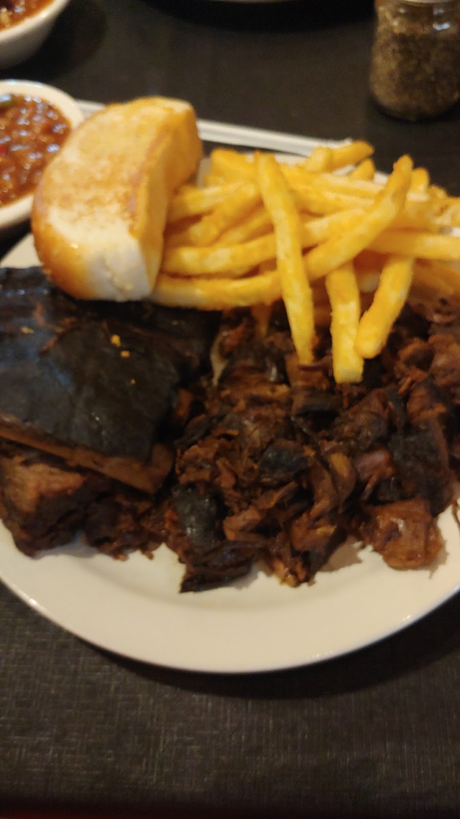 Sniders BBQ | restaurant | 1027 Porter Wagoner Blvd, West Plains, MO 65775, USA | 4173728909 OR +1 417-372-8909