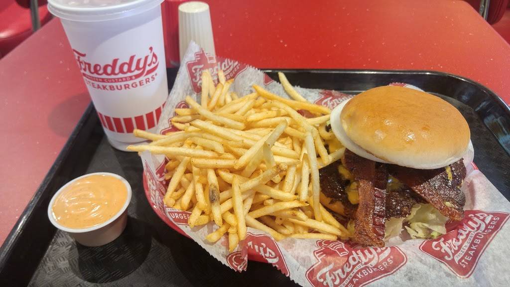 Freddys Frozen Custard & Steakburgers | restaurant | 3784 Wabash Ave, Springfield, IL 62711, USA | 2176702820 OR +1 217-670-2820