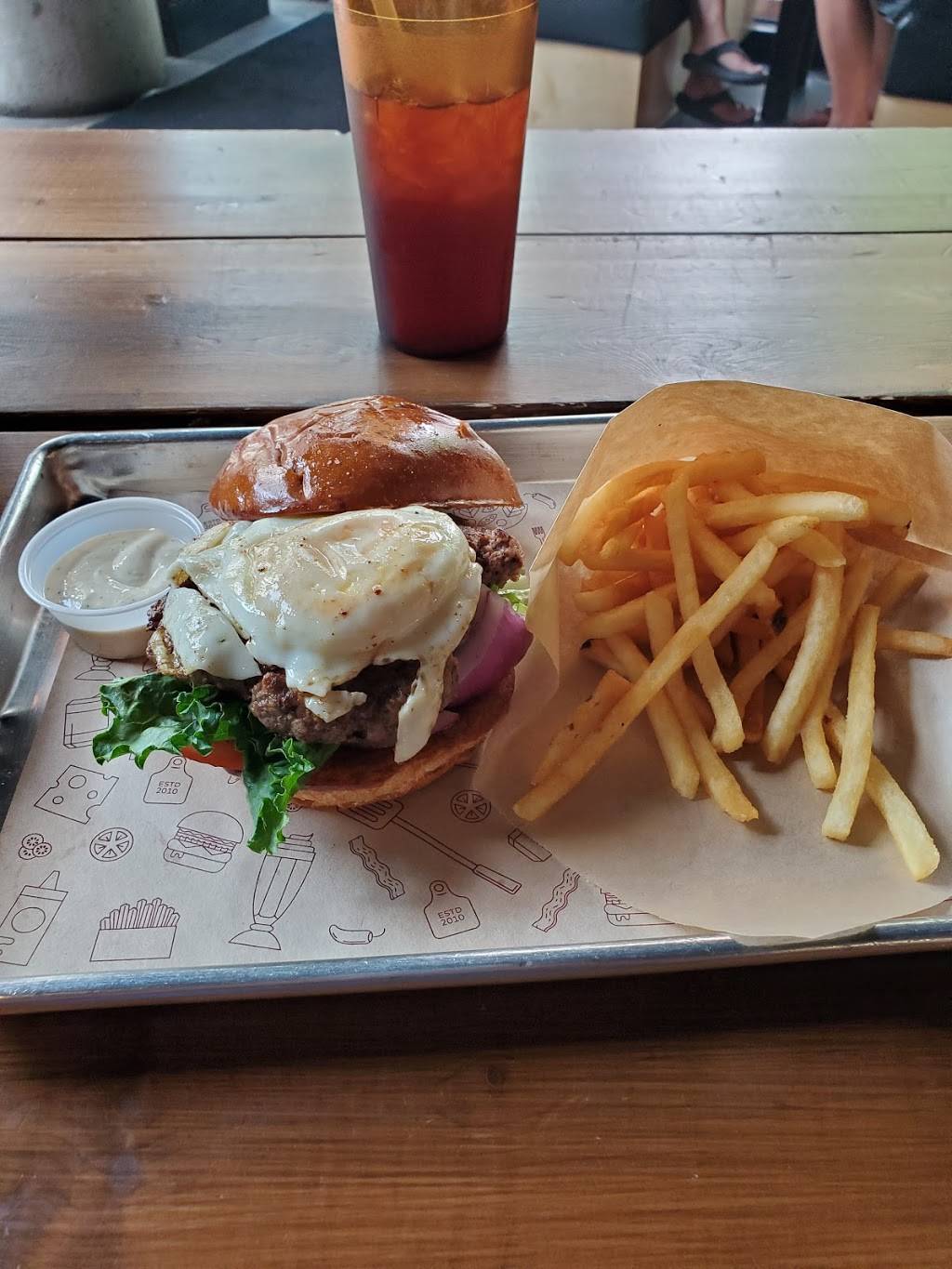 Chop House Burger | restaurant | 300 Throckmorton St, Fort Worth, TX 76102, USA | 6823128477 OR +1 682-312-8477