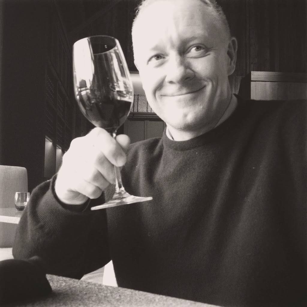 EV Lounge | restaurant | 500 San Anselmo Ave, San Anselmo, CA 94960, USA | 4154192577 OR +1 415-419-2577