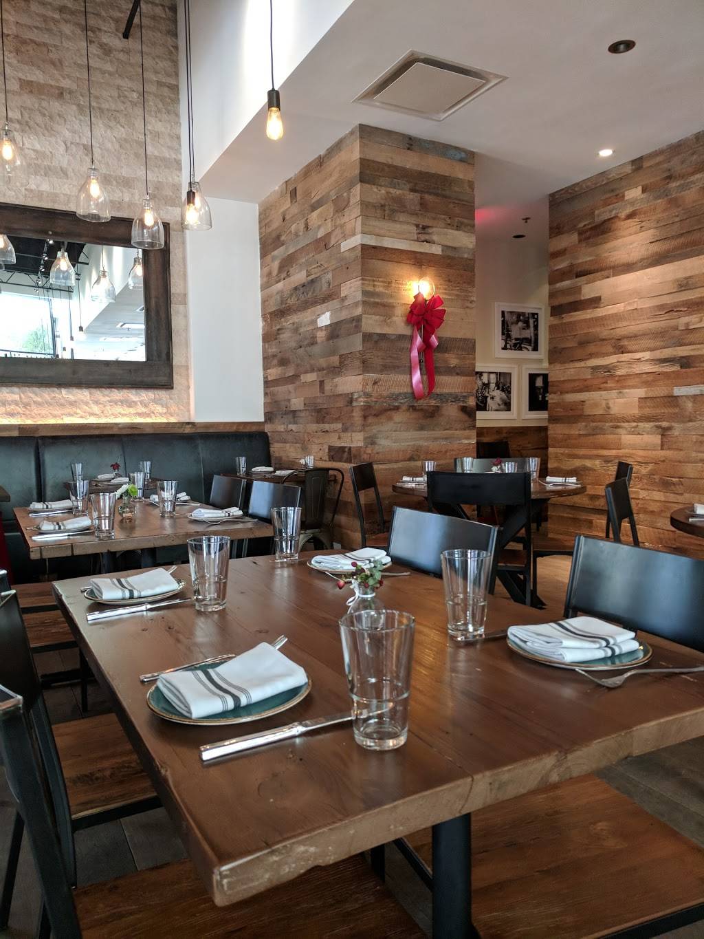 Vasilis Kitchen | restaurant | 705 Center Point Way, Gaithersburg, MD 20878, USA | 3019771011 OR +1 301-977-1011