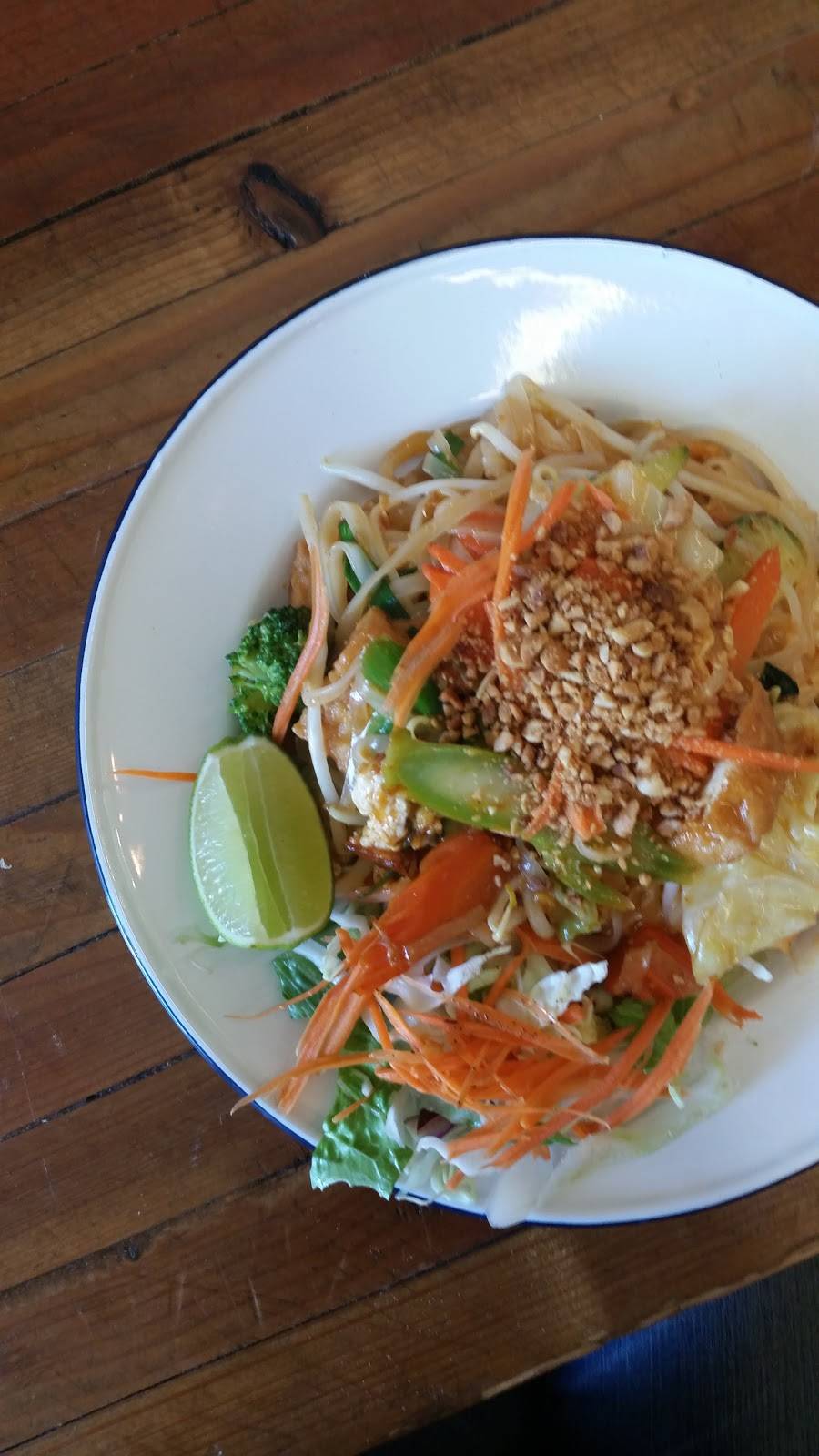 Giin Thai Canteen | restaurant | 3278 Adeline St, Berkeley, CA 94703, USA | 5105474446 OR +1 510-547-4446