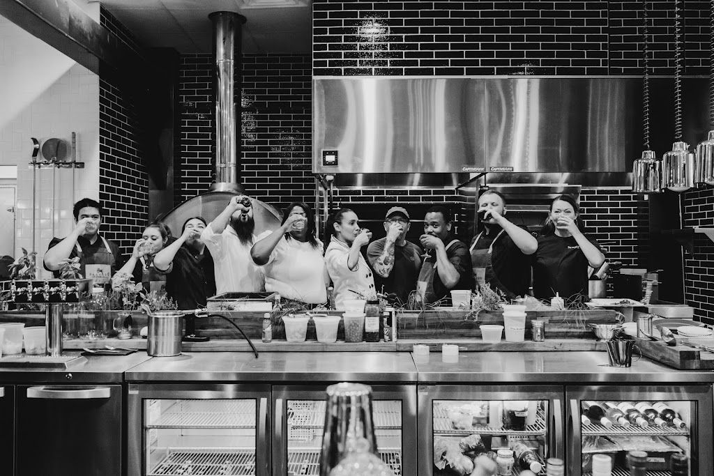 Farmers Commons | restaurant | 111 Via Francesco, Florence, TX 76527, USA | 5125727010 OR +1 512-572-7010