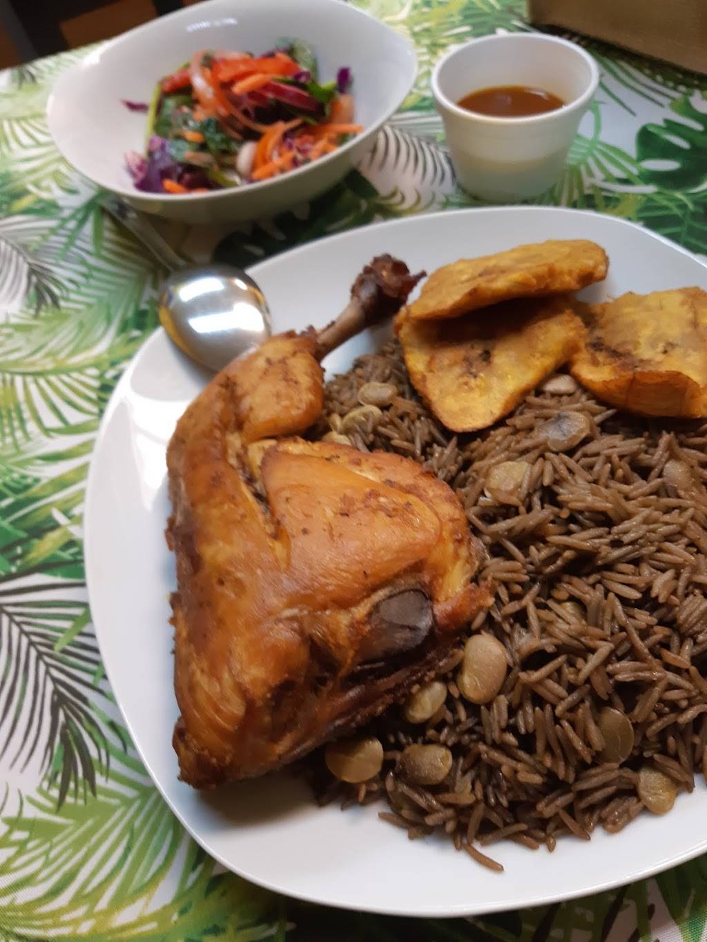 Marché Panier lakay | restaurant | 6763 Rue Beaubien E, Montréal, QC H1M 3B2, Canada | 5142566464 OR +1 514-256-6464