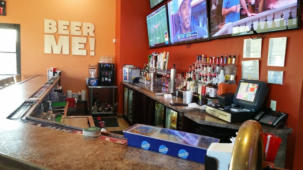 Buffalo Wings & Rings | restaurant | 1520 Carlemont Dr, Crystal Lake, IL 60014, USA | 8157889464 OR +1 815-788-9464